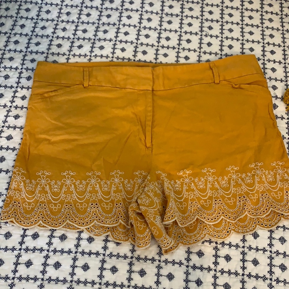 LOFT 4” Shorts
